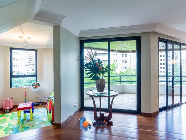 Cobertura / Penthouse com 1788m² 4 quartos e 6 banheiros, à venda, no bairro Vila Suzana em São Paulo