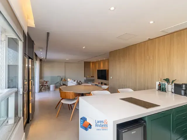 Cobertura / Penthouse com 198m² 3 quartos e 3 banheiros, à venda, no bairro Pinheiros em São Paulo