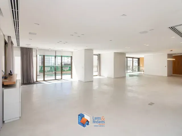 Cobertura / Penthouse com 611m² 4 quartos e 4 banheiros, à venda, no bairro Higienópolis em São Paulo