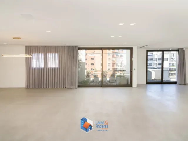 Cobertura / Penthouse com 611m² 4 quartos e 4 banheiros, à venda, no bairro Higienópolis em São Paulo