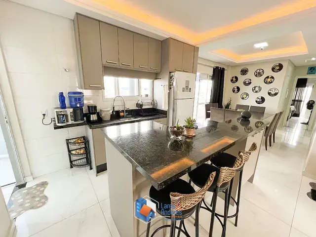 Cobertura / Penthouse com 270m² 3 quartos e 2 banheiros, à venda, no bairro Ingleses do Rio Vermelho em Florianópolis