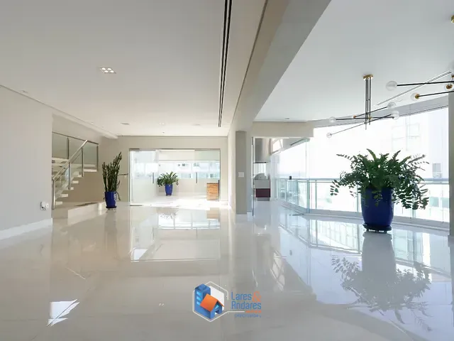Cobertura / Penthouse com 420m² 4 quartos e 6 banheiros, à venda, no bairro Jardim das Perdizes em São Paulo