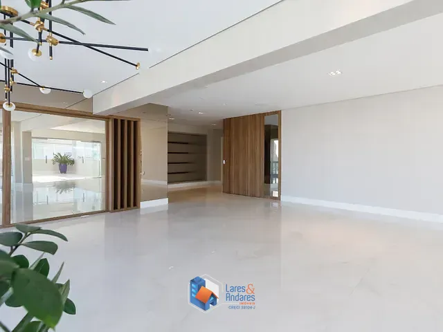 Cobertura / Penthouse com 420m² 4 quartos e 6 banheiros, à venda, no bairro Jardim das Perdizes em São Paulo