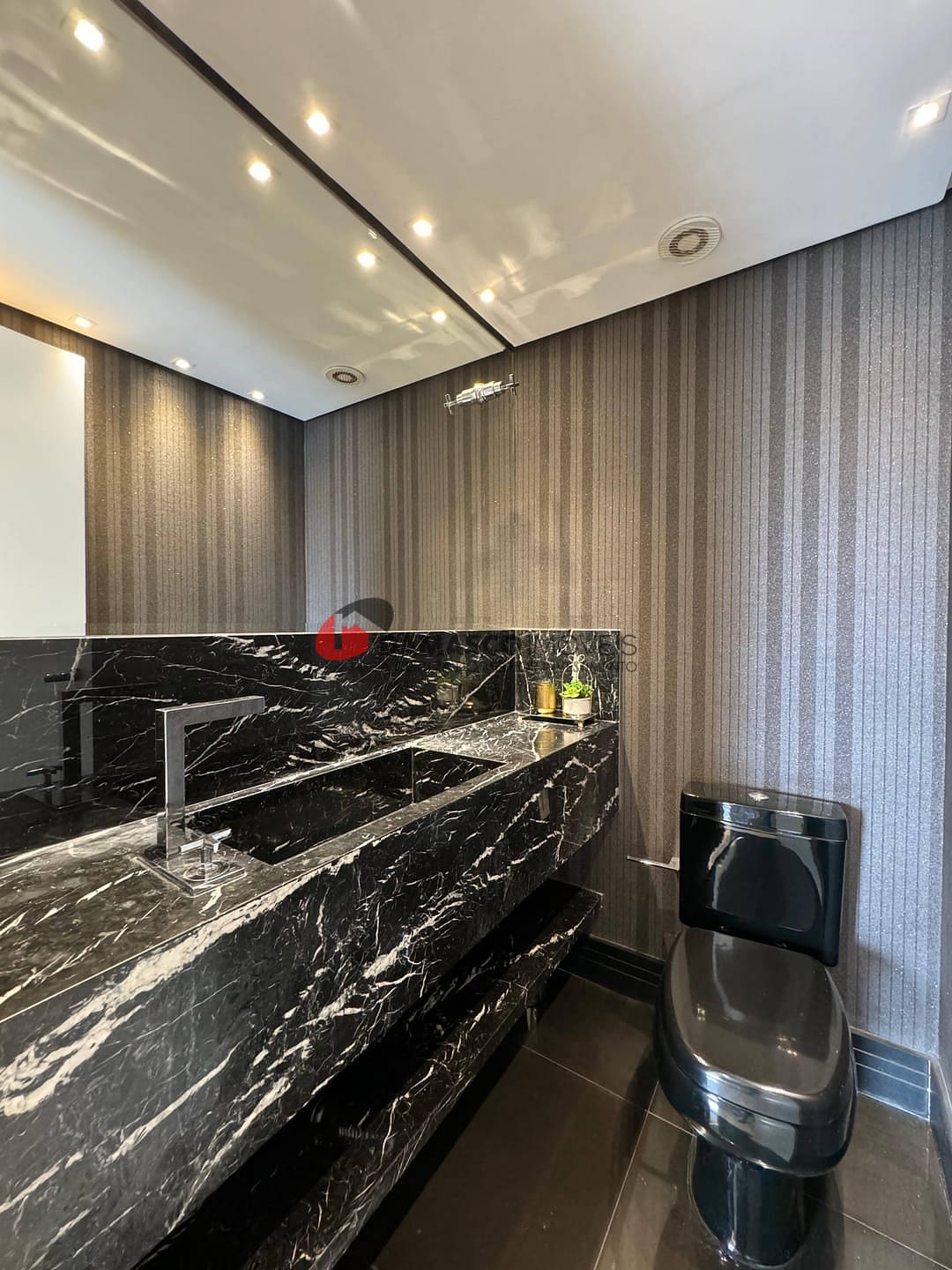 Cobertura à venda com 3 quartos, 300m² - Foto 35