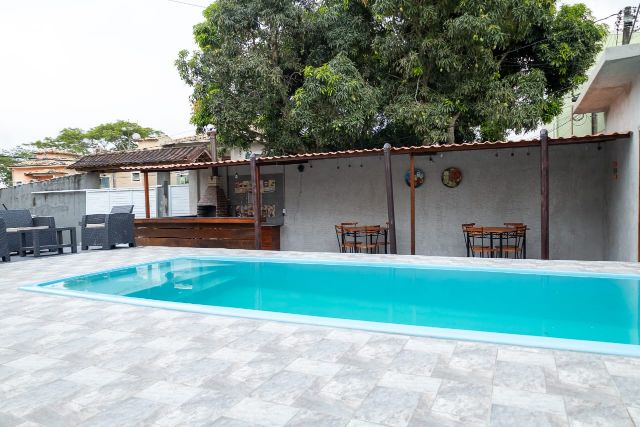 Pousada com 900m², à venda, no bairro Extensão Novo Rio das Ostras em Rio das Ostras