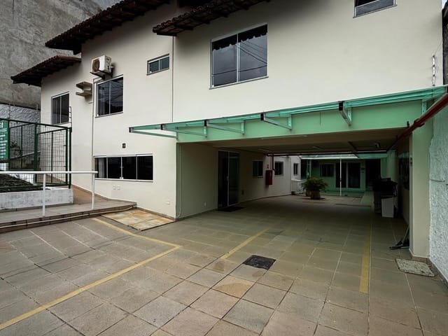 Pousada 15 quartos e 16 banheiros, para alugar, no bairro Novo Cavaleiro em Macaé