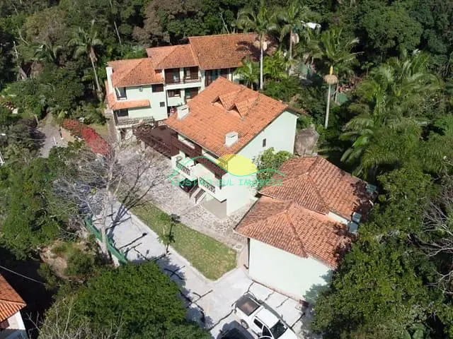 Pousada com 4096m², à venda, no bairro Pântano do Sul em Florianópolis