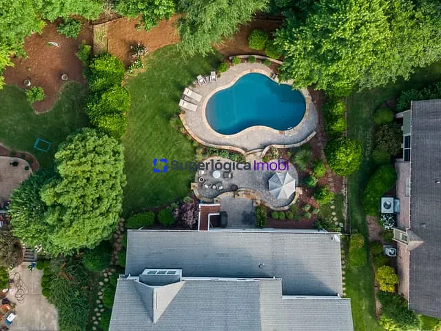 Casa com 130m² 3 quartos e 3 banheiros, à venda, no bairro Vivendas do Arvoredo em Londrina