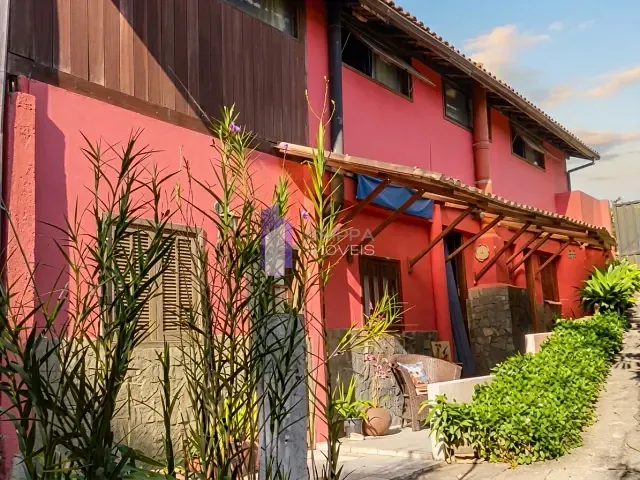 Pousada com 637m² 5 quartos e 7 banheiros, à venda, no bairro Vila de Maringá em Itatiaia