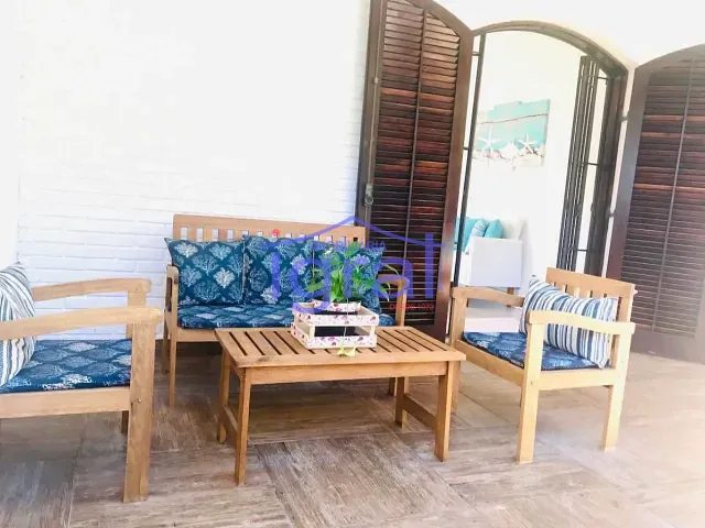 Pousada 11 quartos e 11 banheiros, à venda, no bairro Parque Balneário Oasis em Peruíbe