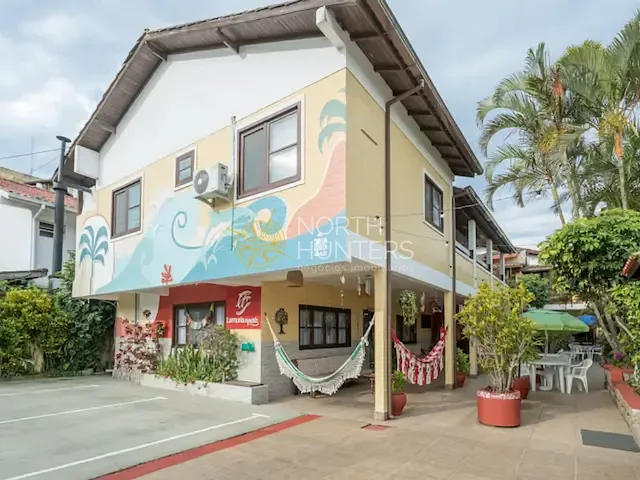 Pousada 10 quartos e 10 banheiros, à venda, no bairro Cachoeira do Bom Jesus em Florianópolis