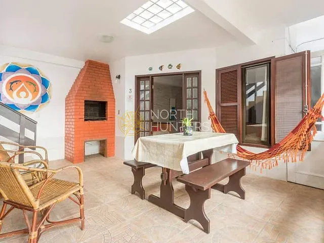 Pousada 10 quartos e 10 banheiros, à venda, no bairro Cachoeira do Bom Jesus em Florianópolis