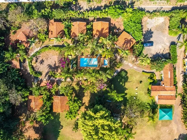 Pousada com 7905m² 10 quartos e 13 banheiros, à venda, no bairro Fundão em Holambra