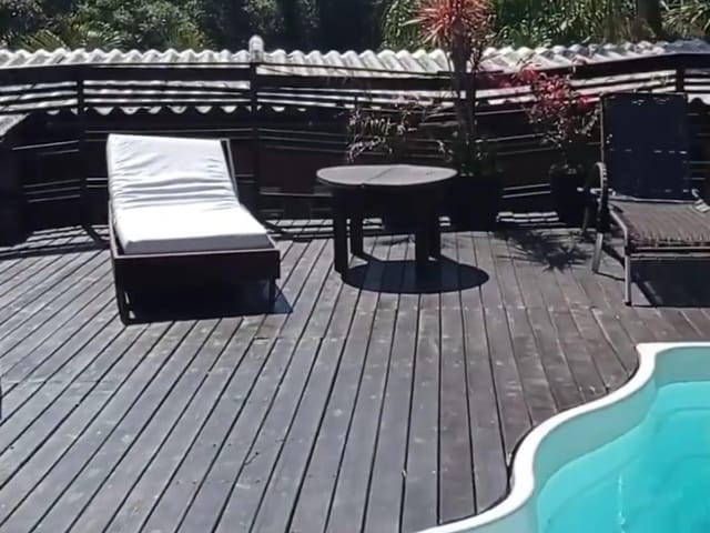 Pousada à venda, no bairro Praia do Rosa em Imbituba