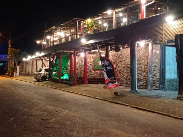 Pousada à venda, no bairro Praia do Rosa em Imbituba