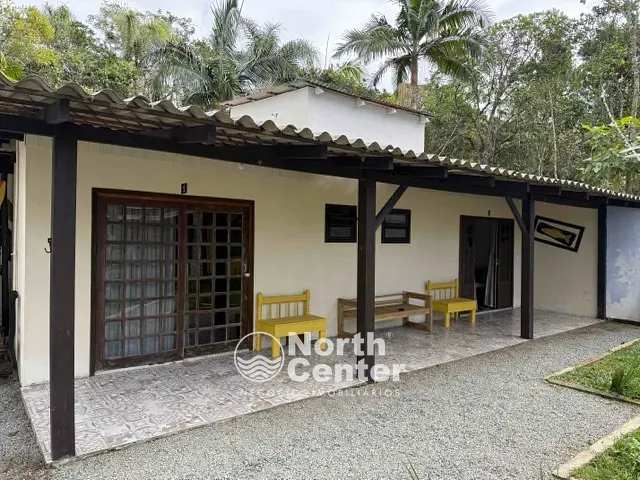 Pousada para alugar, no bairro Costeira em Balneário Barra do Sul