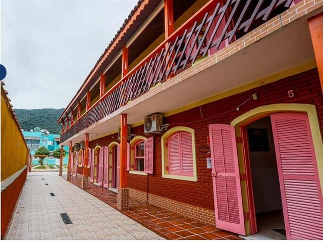 Pousada com 1000m² 19 quartos e 20 banheiros, à venda, no bairro Maranduba em Ubatuba