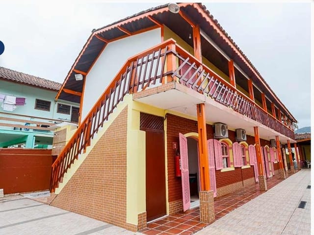 Pousada com 1000m² 19 quartos e 20 banheiros, à venda, no bairro Maranduba em Ubatuba
