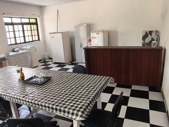 Pousada 16 quartos e 16 banheiros, à venda ou para alugar, no bairro Grussaí em São João da Barra