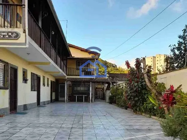 Pousada com 309m², à venda, no bairro Prainha em Caraguatatuba
