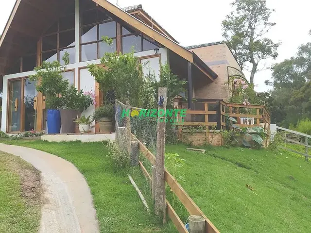 Pousada com 1200m² 2 quartos e 3 banheiros, à venda, no bairro Setor Central em São Bento do Sapucaí