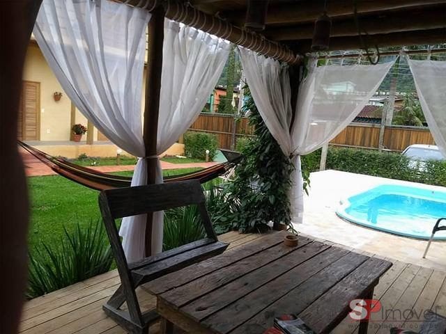 Pousada com 300m², à venda, no bairro Maresias em São Sebastião