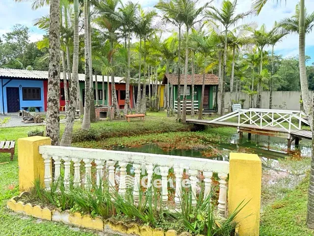 Pousada para alugar, no bairro Costeira em Balneário Barra do Sul