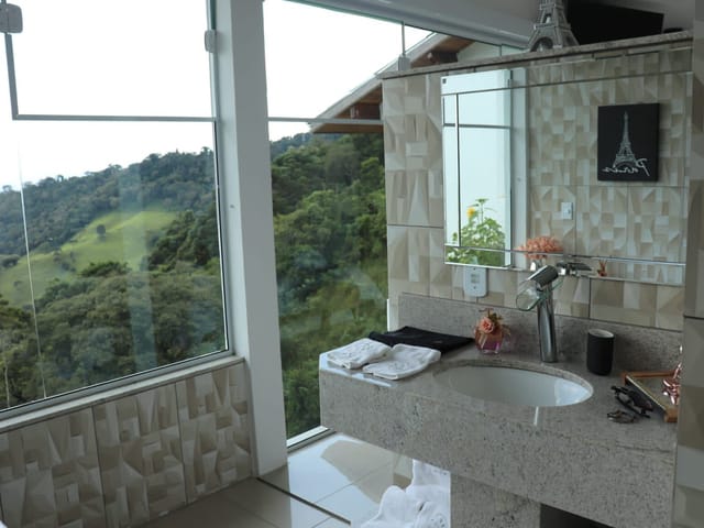 Pousada com 121000m², à venda, no bairro Catiguá  em Córrego do Bom Jesus