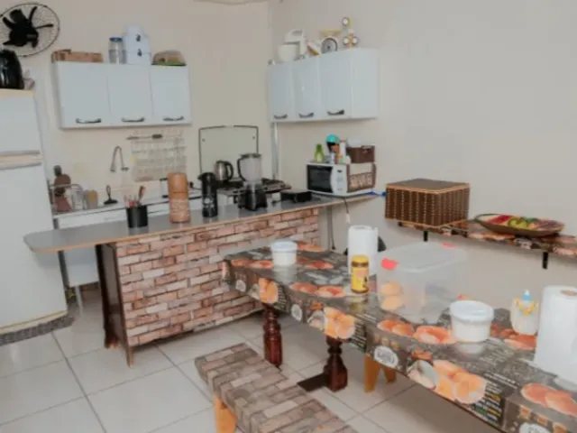 Pousada à venda ou para alugar, no bairro Centro em Pindamonhangaba