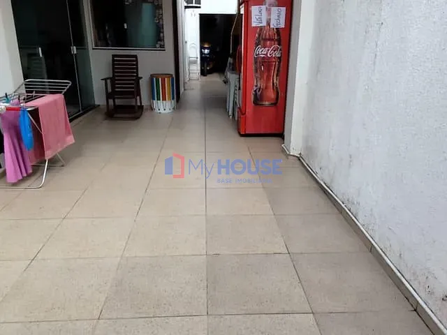 Casa com 237m², à venda, no bairro Nossa Senhora da Vitória em Ilhéus