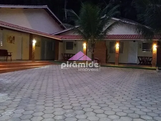 Pousada com 1100m² 8 quartos e 10 banheiros, à venda, no bairro Verde Mar em Caraguatatuba