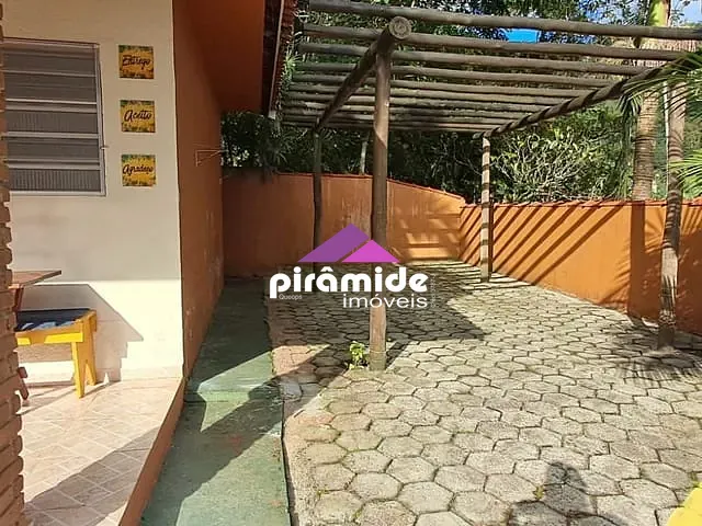Pousada com 1600m² 8 quartos e 8 banheiros, à venda, no bairro Massaguaçu em Caraguatatuba