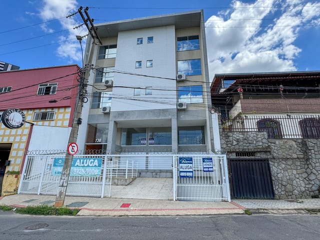 Prédio à venda, no bairro Cruzeiro do Sul em Juiz de Fora