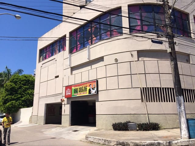 Prédio com 2500m², à venda, no bairro Centro em Macaé