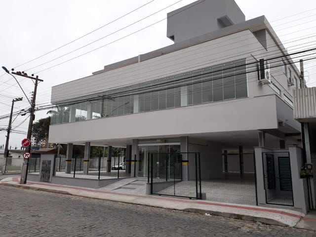 Prédio com 1071m², à venda, no bairro Cordeiros em Itajaí