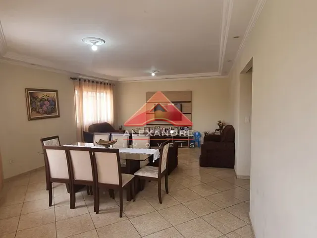 Prédio com 388m², à venda, no bairro Vila Tesouro em São José dos Campos