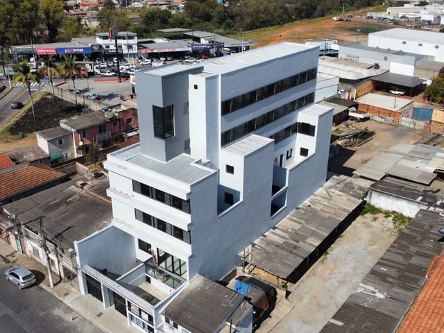 Prédio à venda ou para alugar, no bairro Centro em Pouso Alegre