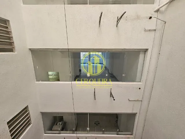 Prédio com 2100m², para alugar, no bairro República em São Paulo