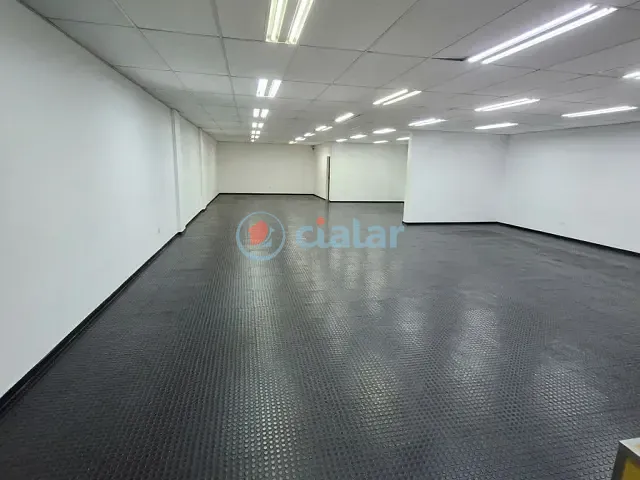 Prédio com 1435m², à venda ou para alugar, no bairro Del Castilho em Rio de Janeiro