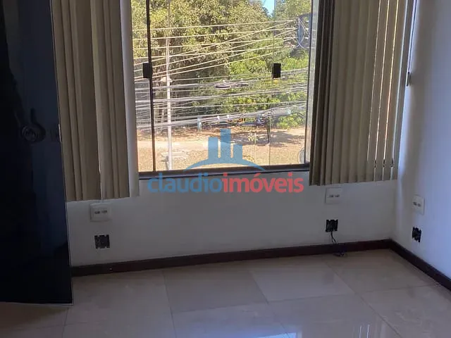 Ponto com 200m², para alugar, no bairro Vila Mury em Volta Redonda