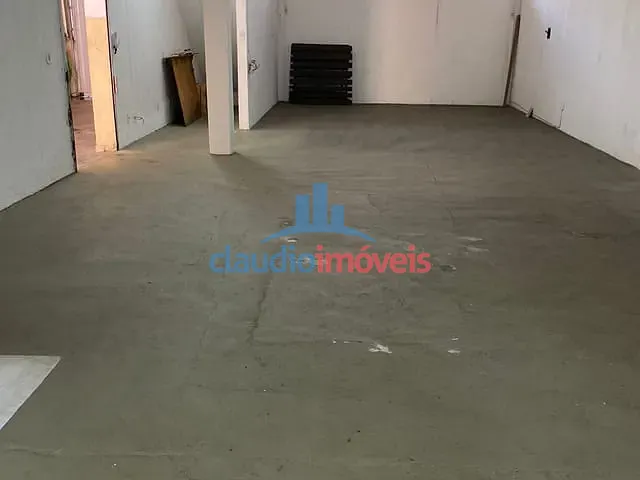 Ponto com 200m², para alugar, no bairro Vila Mury em Volta Redonda