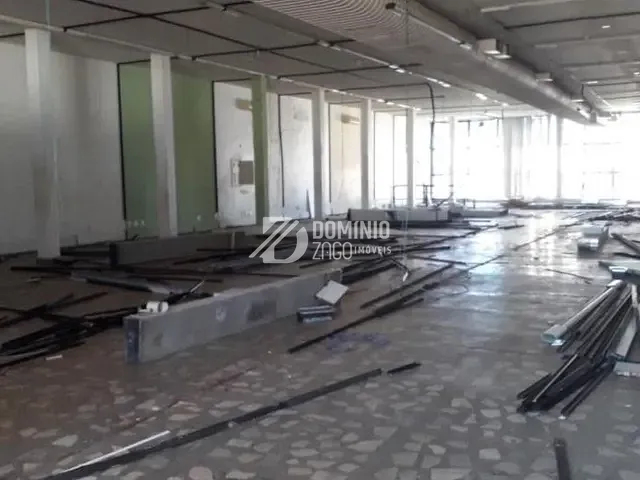 Prédio com 375m², à venda, no bairro Centro em Uberaba
