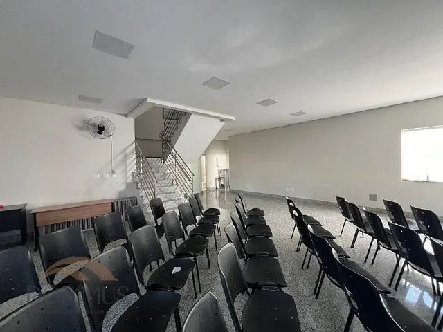 Prédio com 408m², à venda, no bairro Canaã em Ipatinga