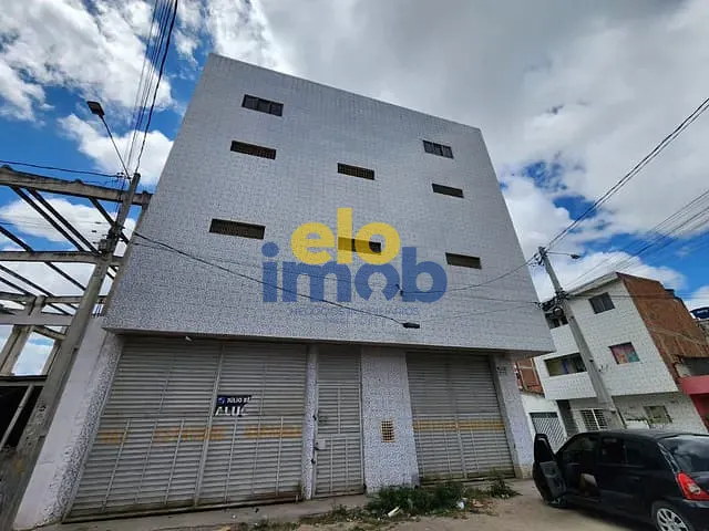 Prédio para alugar, no bairro Riachão em Caruaru