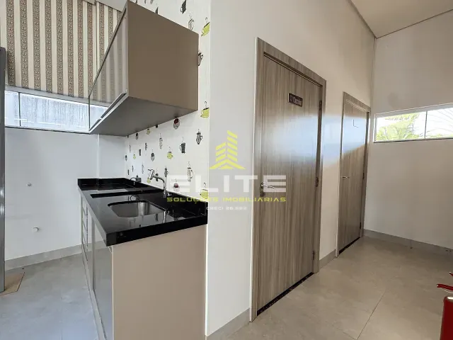 Prédio com 430m², para alugar, no bairro Centro-Norte em Sorriso