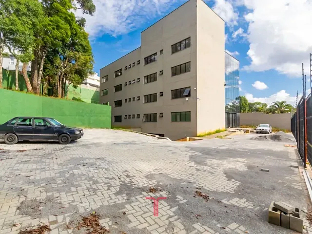 Prédio com 500m², para alugar, no bairro Pilarzinho em Curitiba