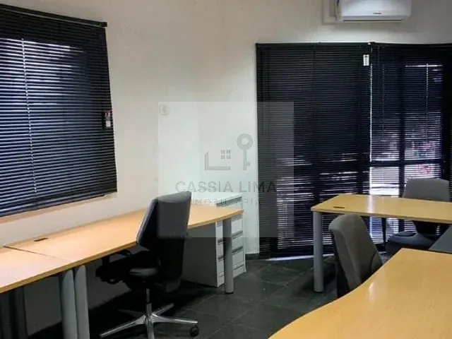 Prédio com 110m², à venda, no bairro Quarta Parada em São Paulo