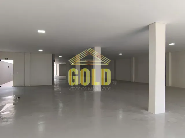Prédio com 2018m², para alugar, no bairro Colonial em Londrina