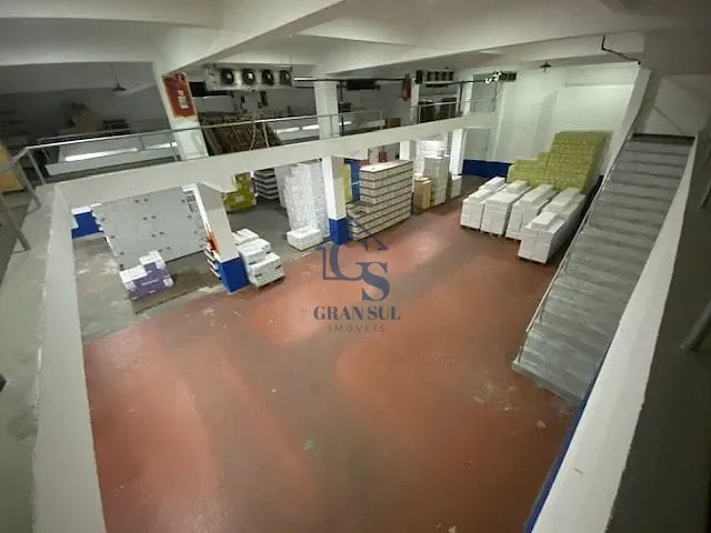 Prédio com 1250m², à venda, no bairro Brás em São Paulo