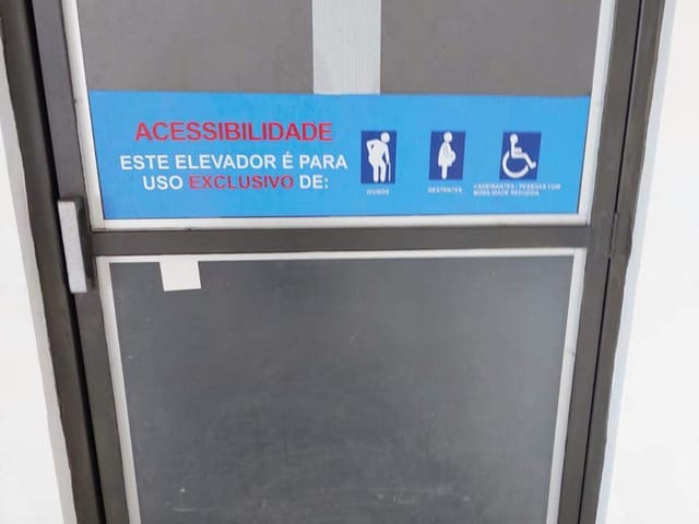 Prédio à venda, no bairro Centro em Estância